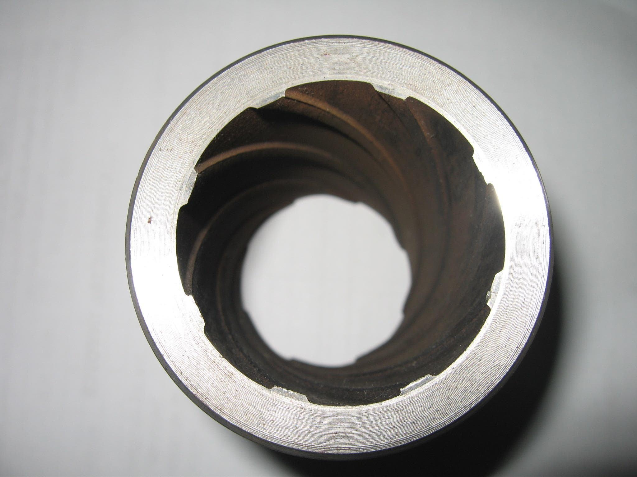 水冷壁管排 兩排帶鰭片Φ32×6 節(jié)距48mm 材質(zhì)：15CrMoG #1、#2上海鍋爐螺旋水冷壁